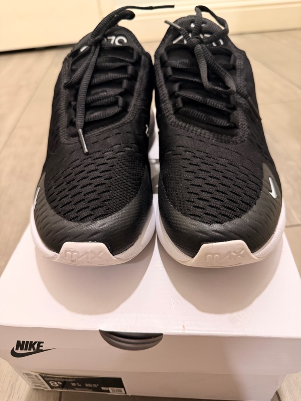 Nike Black and White Air Max 270 Sneakers Women's - Picture 7 of 10